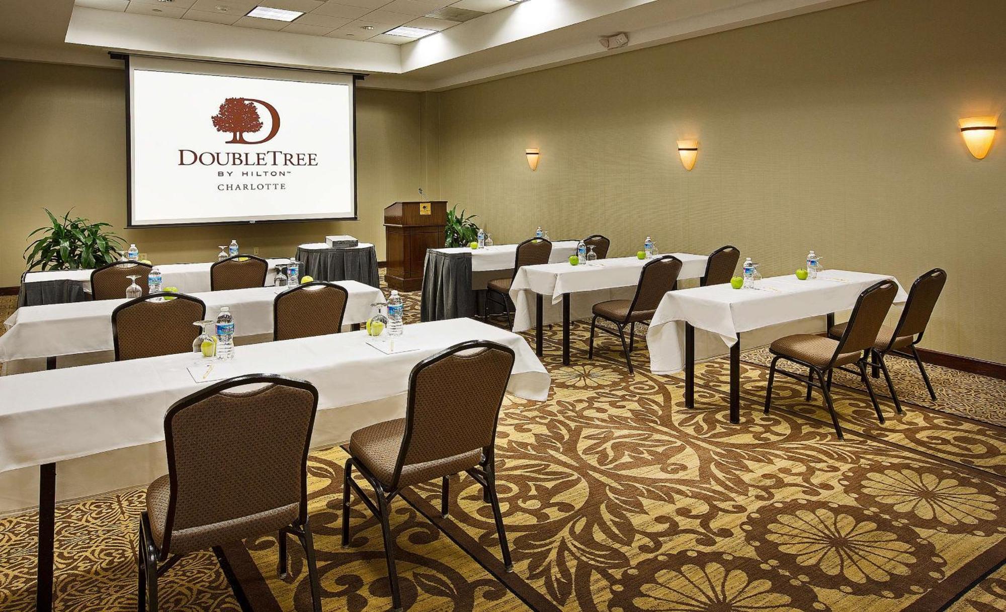 Doubletree By Hilton Charlotte Airport Hotel Exterior foto